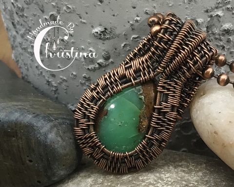 Oxidized Copper Wire Woven & Bio Chrysoprase Mini Pendant